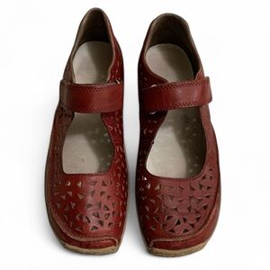 Rieker Red Leather Mary Janes Shoes Women’s Size 40 (Size 8.5-9) Laser Cut